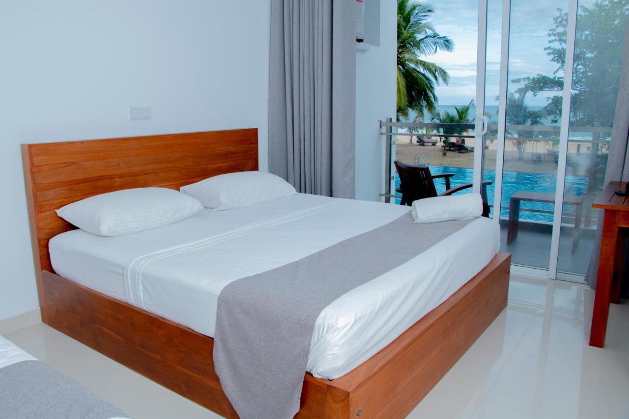 Marakolliya Beach Resort Tangalle Eksteriør bilde