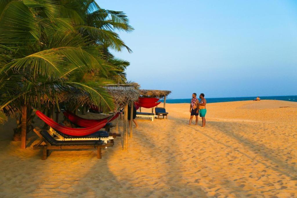 Marakolliya Beach Resort Tangalle Eksteriør bilde